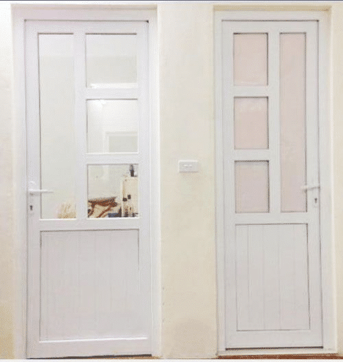 Cửa nhôm kính mang đến sự thanh thoát cho nhà vệ sinh