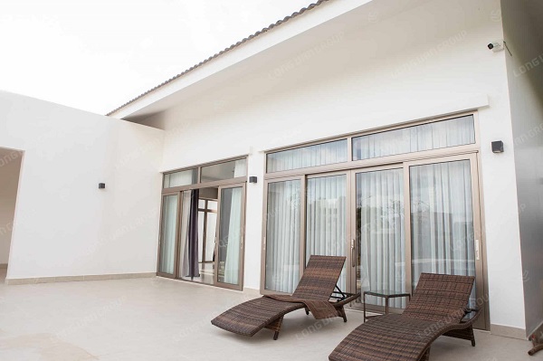 Cửa nhôm giúp không gian hài hòa hơn