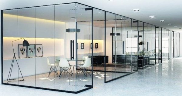 Vách ngăn nhôm kính phân tách không gian của từng phòng ban trong công ty