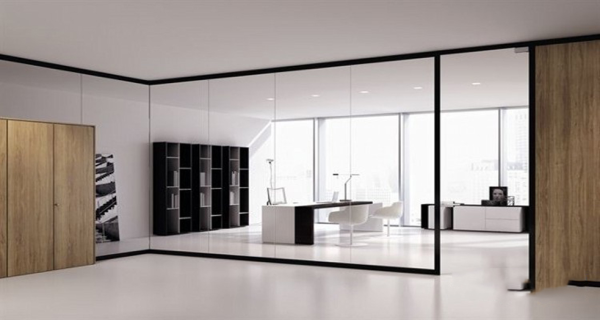 Office aluminum glass partitions help divide space effectively.