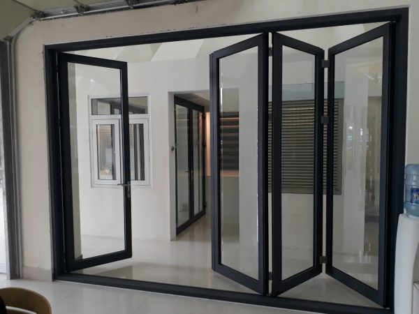 Model 10: Improve energy efficiency with modern sliding folding doors